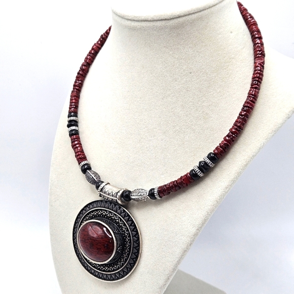 VINTAGE Premier Designs Red Spice Beaded Statement Pendant Choker Necklace - Picture 2 of 6